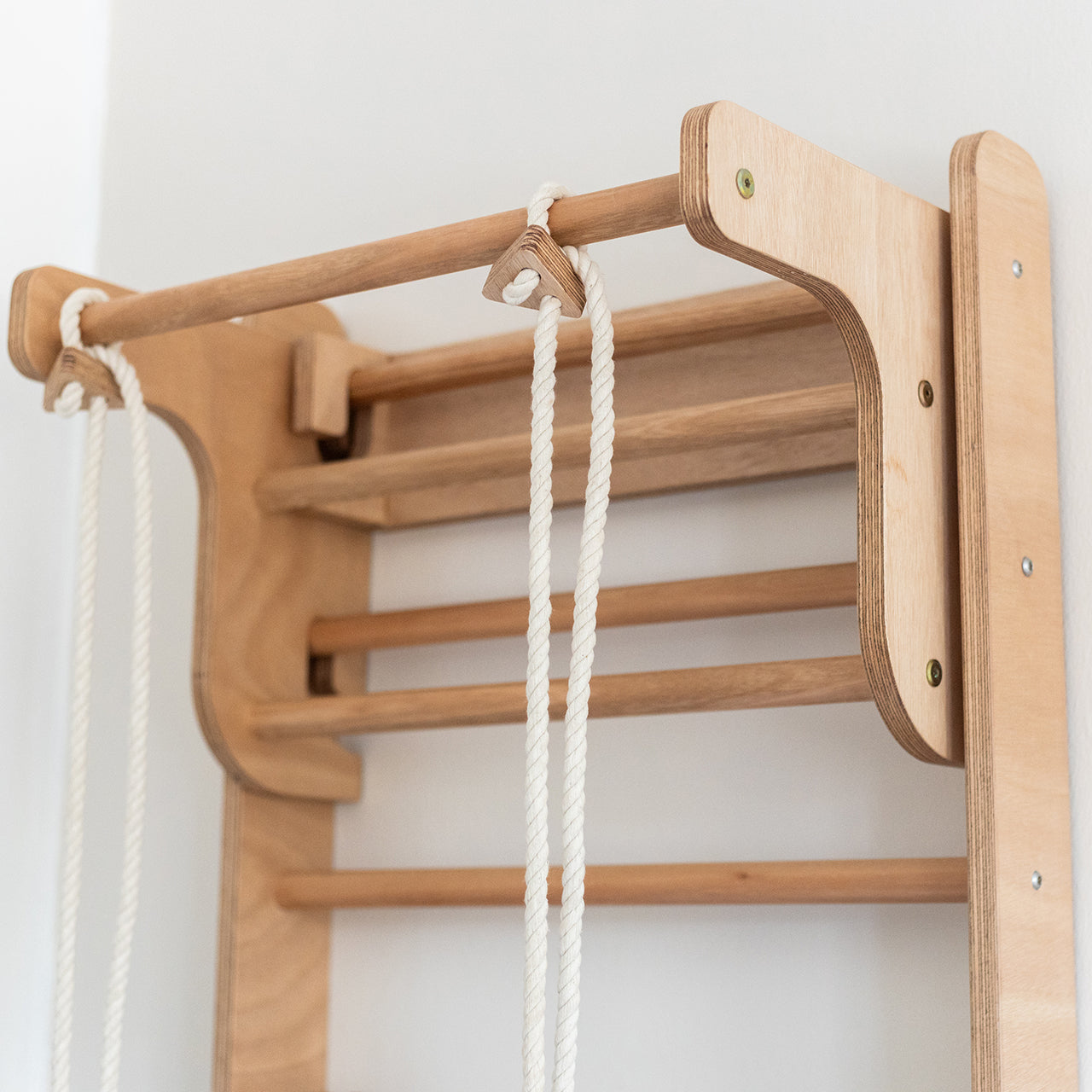 Wall Ladder X Pickler